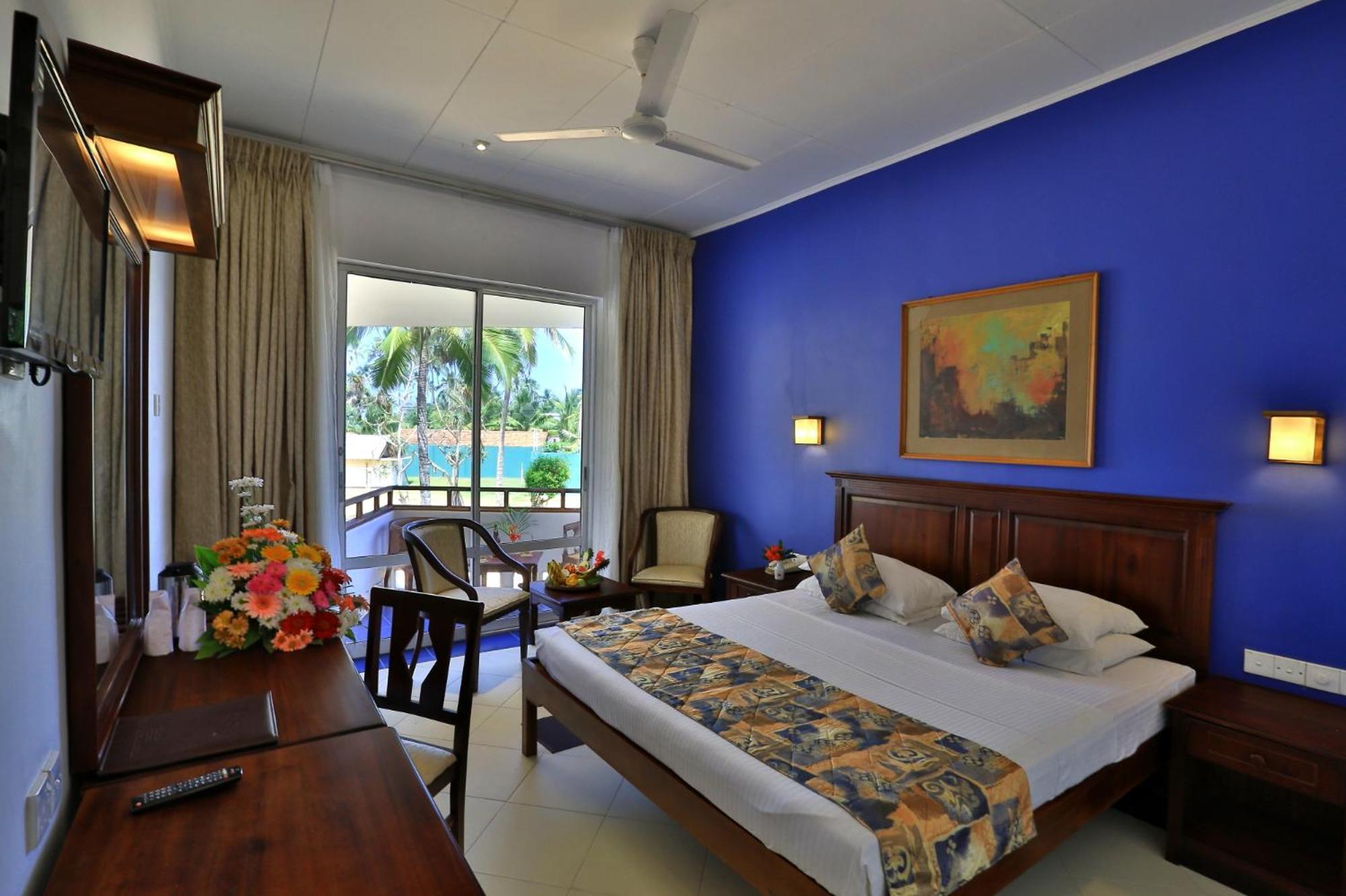 Hibiscus Beach Hotel & Villas Калутара Екстер'єр фото